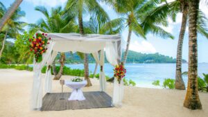 Sejšeli putovanja, Kempinski Seychelles Resort, venčanje na plaži