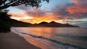 Sejšeli putovanja, Kempinski Seychelles Resort, zalazak sunca
