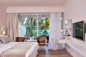 Grecian Bay hotel-Jumbo travel-double room