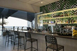 Harmony Bay Hotel-Jumbo Travel-bar