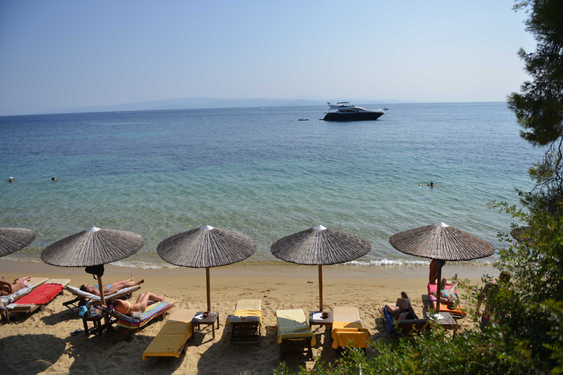 Skijatos Grčka - pogled na plažu i pučinu