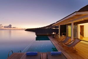 Kuramathi-Maldivi-Jumbo Travel-guest villas water villas with pool