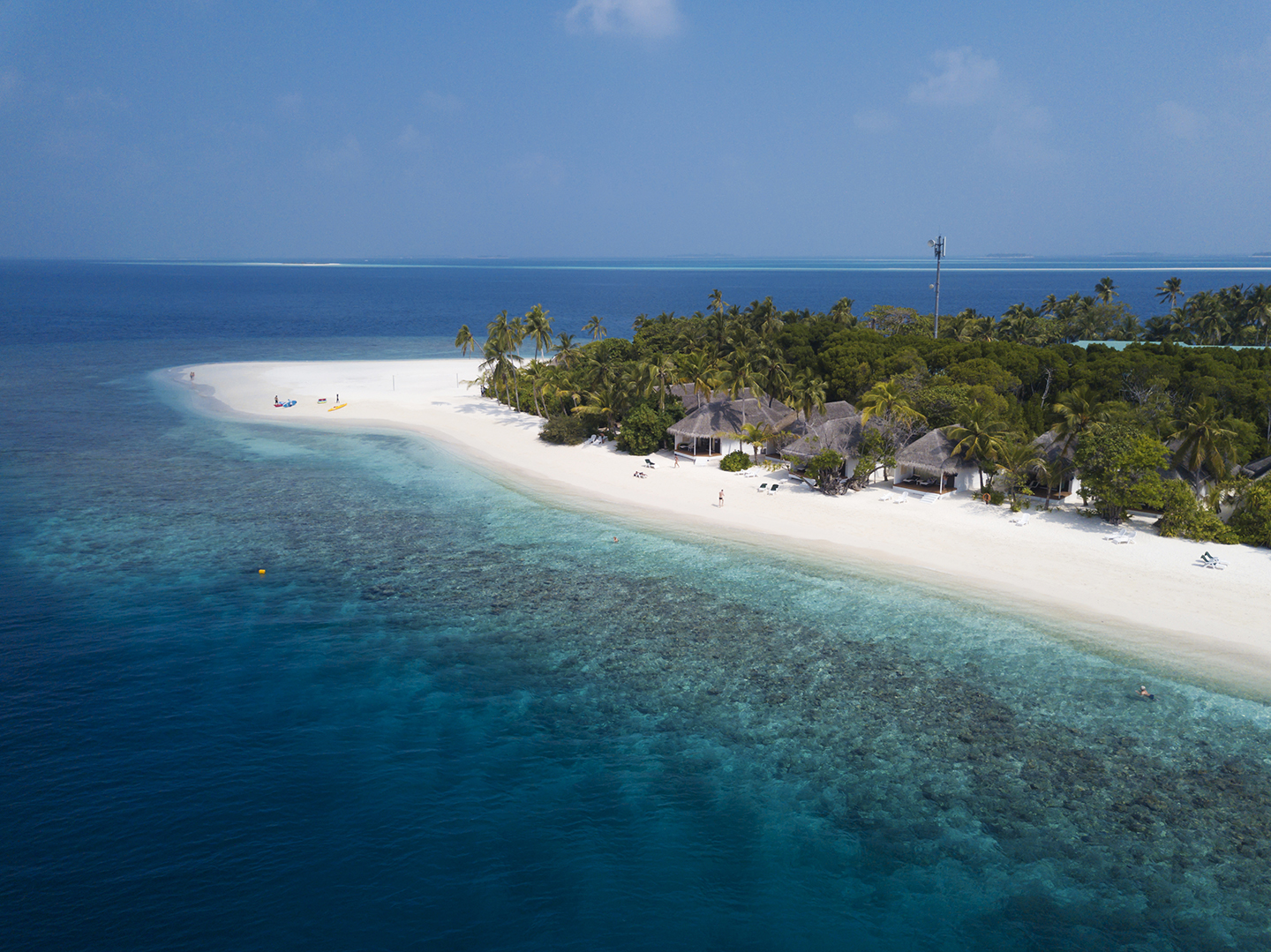 Dreamland Maldivi-Jumbo Travel-overview resort