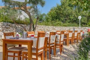 Hotel Manora-Losinj-Jumbo Travel-restoran spolja