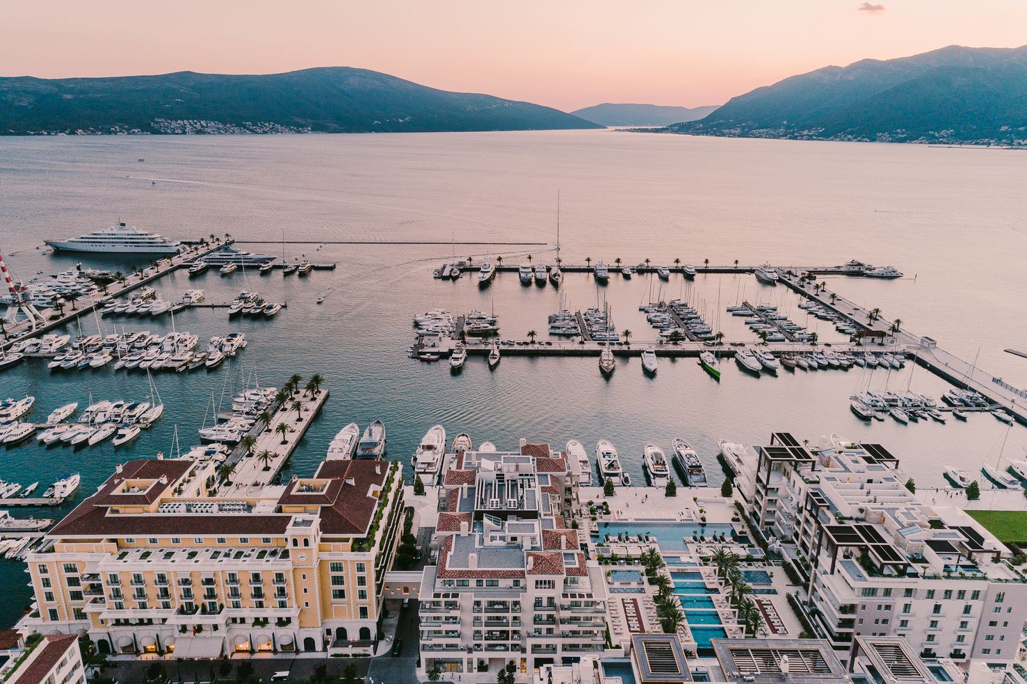 Jumbo_panorama regent-tivpm-porto-montenegro